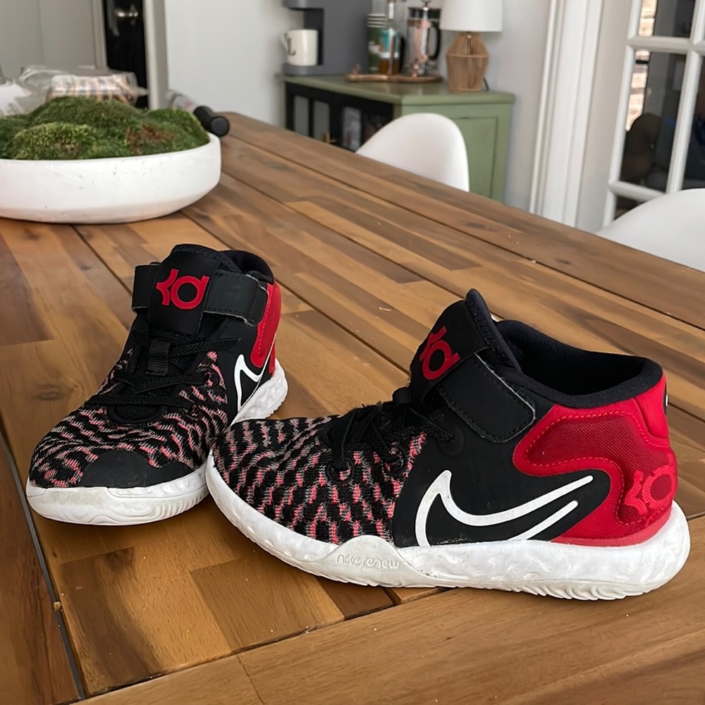 Nike KD Trey 5 VIII Basketball Shoes